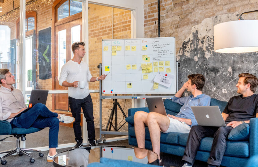 The Power of Coaching: How Working with a Career Coach Can Help You Achieve Your Goals